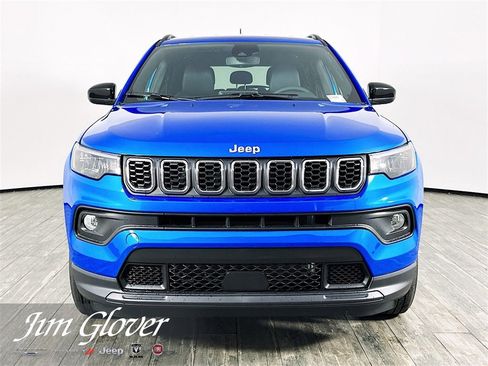 New 2026 Jeep Compass Latitude image 2