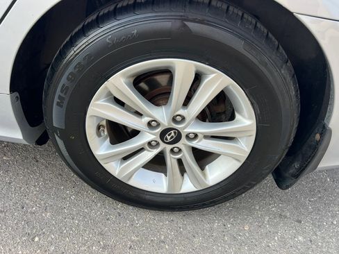 Used 2013 Hyundai Sonata GLS w/ Popular Equipment Pkg FWD image 9
