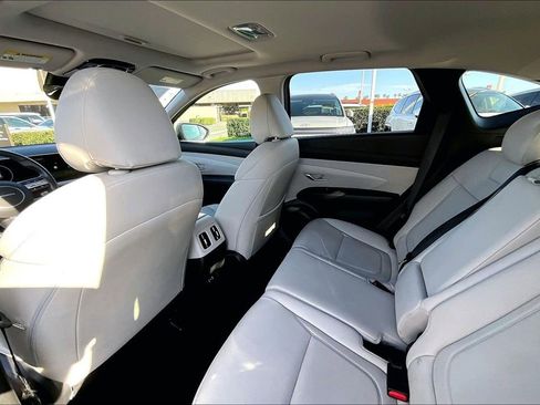 Certified 2025 Hyundai Tucson SEL image 16