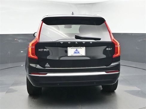 Used 2023 Volvo XC90 B6 Ultimate w/ Protection Package Premier image 7
