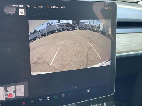 Used 2022 Tesla Model Y Performance AWD/4WD image 16