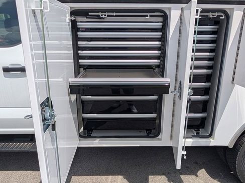 New 2025 Ford F550 4x4 Crew Cab image 5