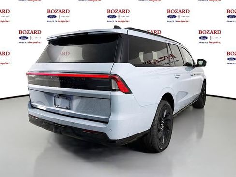 New 2025 Lincoln Navigator L Reserve w/ Jet Appearance Package image 7