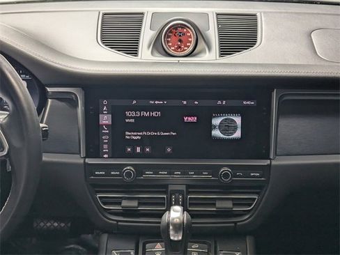 Used 2021 Porsche Macan GTS image 12
