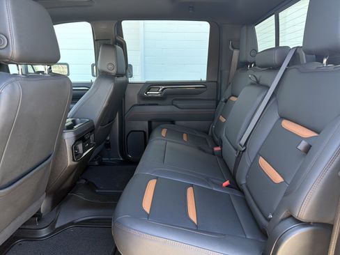 Used 2025 GMC Sierra 2500 AT4 w/ AT4 Premium Plus Package AWD/4WD image 28