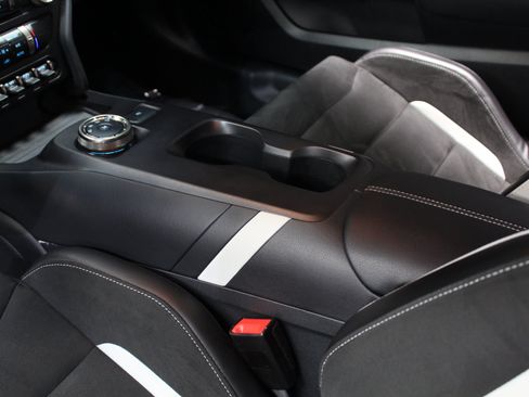 Used 2021 Ford Mustang Shelby GT500 w/ Carbon Fiber Track Pack RWD image 53