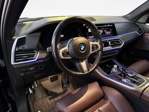 Used 2020 BMW X5 xDrive40i w/ M Sport Package image 11