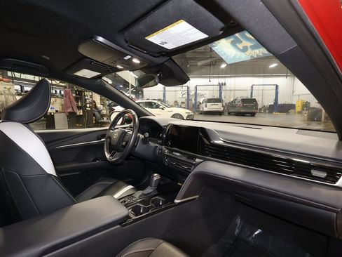 Used 2025 Toyota Camry LE image 27