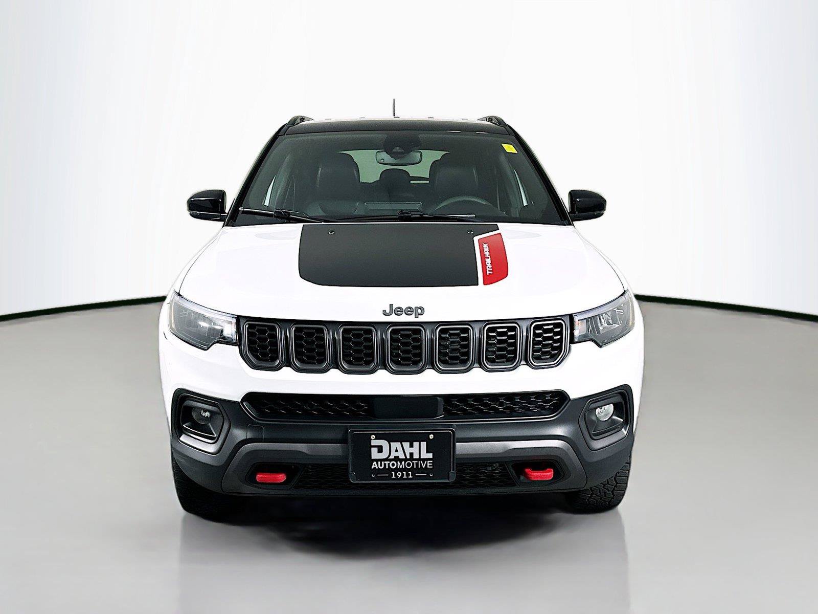 Certified 2026 Jeep Compass Trailhawk AWD/4WD image 3