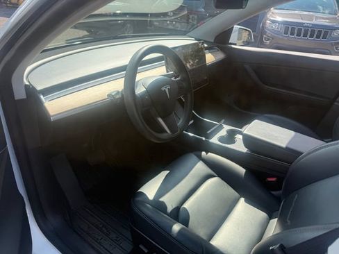Used 2020 Tesla Model Y Long Range AWD/4WD image 8