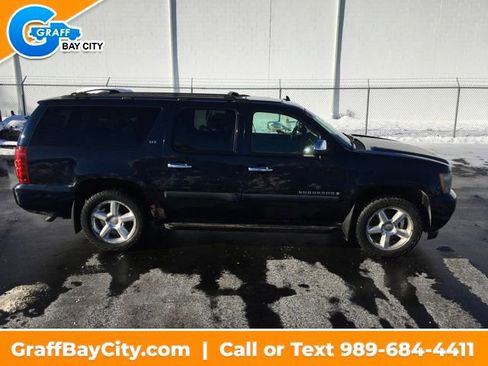 Used 2007 Chevrolet Suburban LTZ w/ LTZ Preferred Equipment Group image 6
