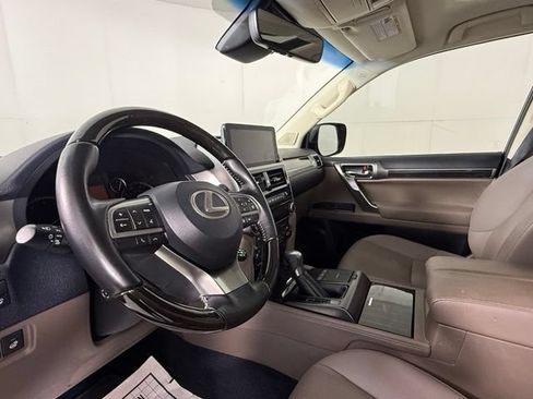 Used 2022 Lexus GX 460 Premium w/ Premium Package AWD/4WD image 5