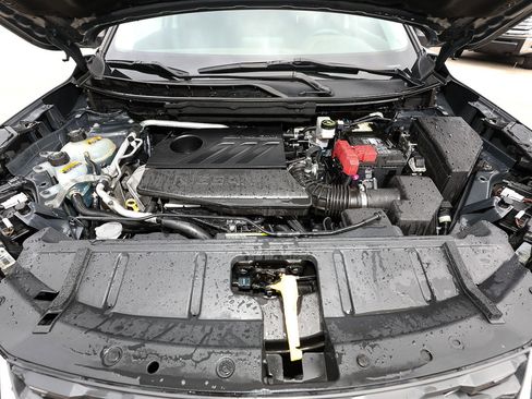 Used 2023 Nissan Rogue S image 22