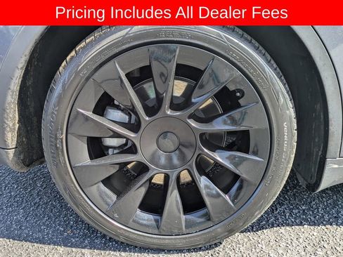Used 2022 Tesla Model Y Long Range AWD/4WD image 12
