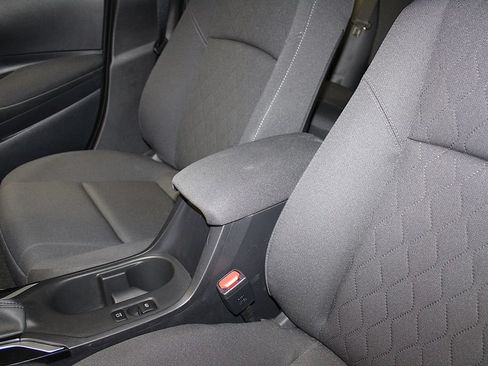 Used 2024 Toyota Corolla LE FWD image 19