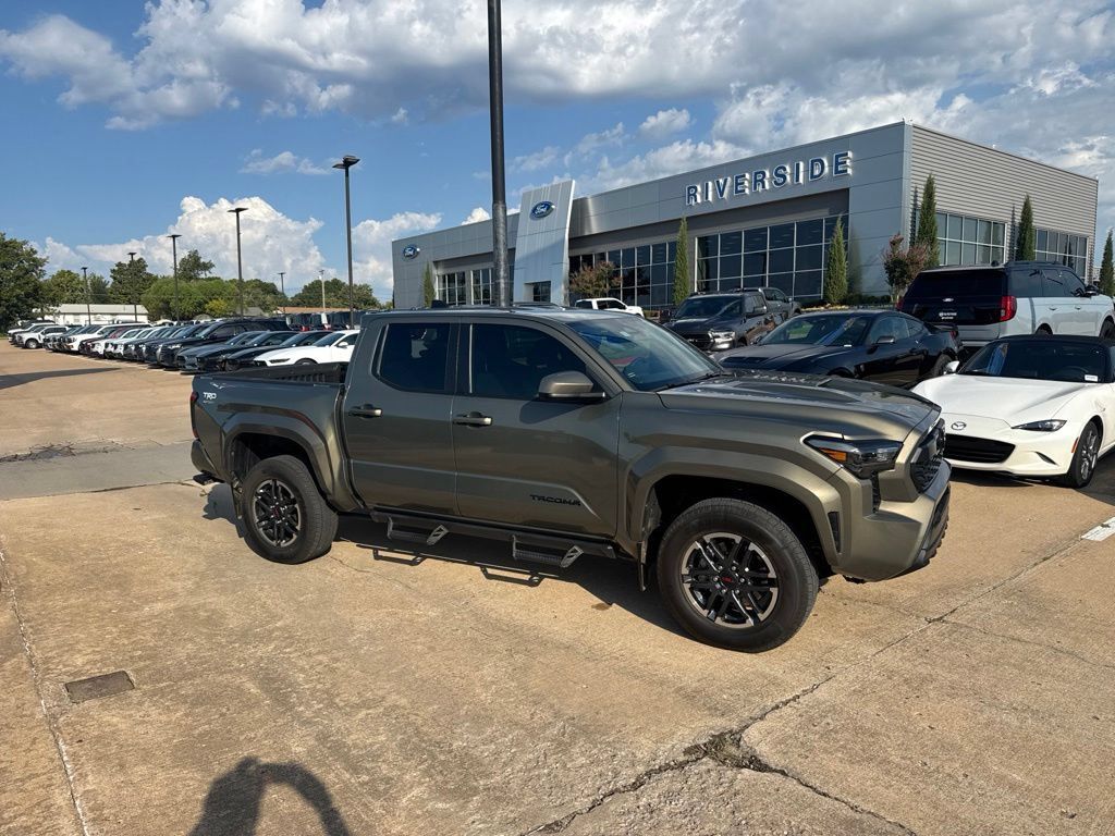 Used 2024 Toyota Tacoma TRD Sport RWD image 1