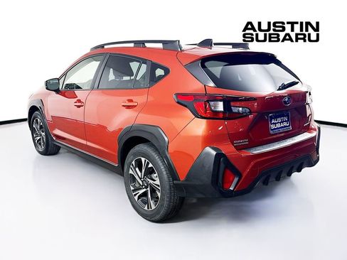 Used 2024 Subaru Crosstrek 2.0i Premium image 5