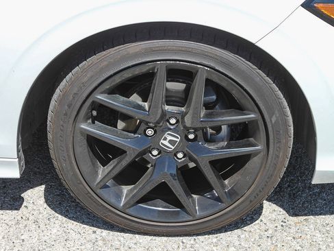 Used 2025 Honda Civic Sport image 13