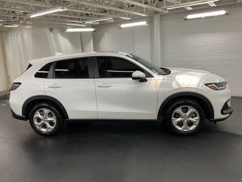Certified 2024 Honda HR-V LX image 6