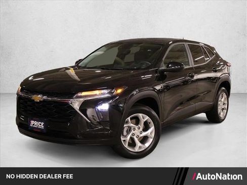 Used 2024 Chevrolet Trax LS w/ LS Convenience Package FWD image 1