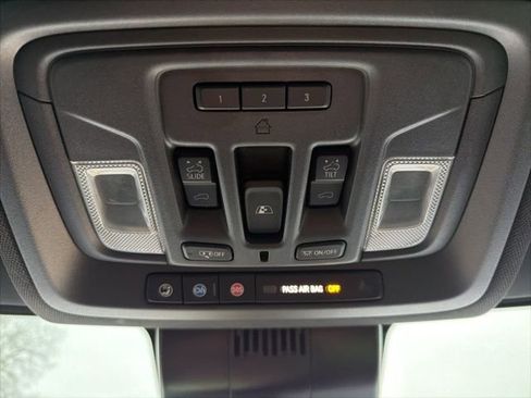 Certified 2023 Chevrolet Silverado 1500 High Country w/ Technology Package image 36