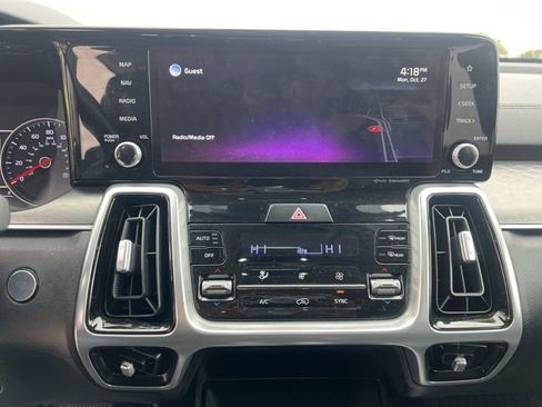 Used 2022 Kia Sorento SX image 16