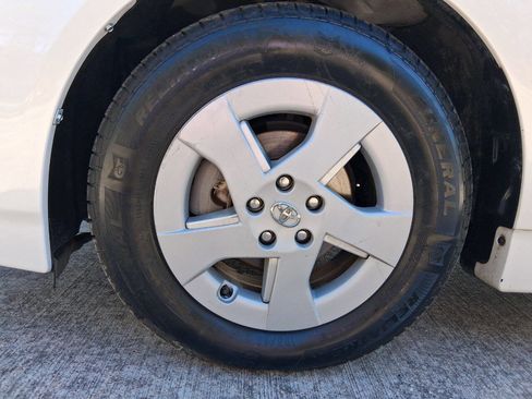 Used 2011 Toyota Prius Three w/ Navigation Pkg image 21