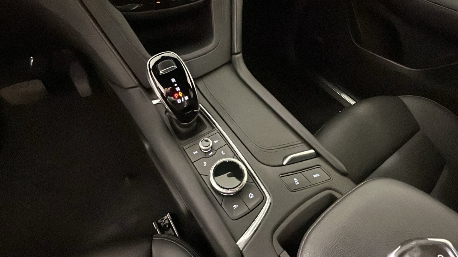 Used 2022 Cadillac XT5 Luxury AWD/4WD image 24