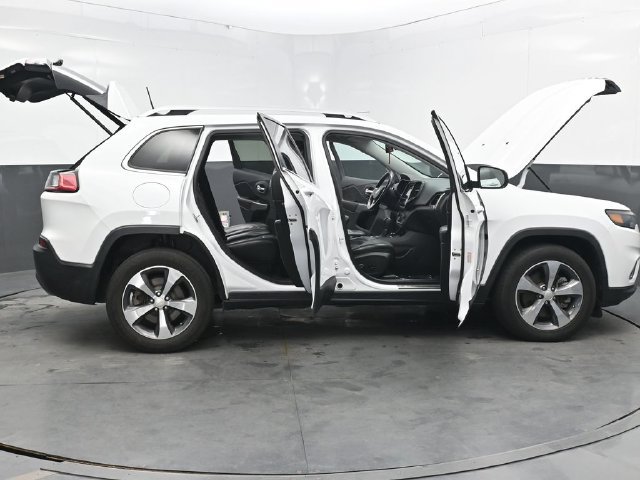 Used 2019 Jeep Cherokee Limited w/ Trailer Tow Group AWD/4WD image 38