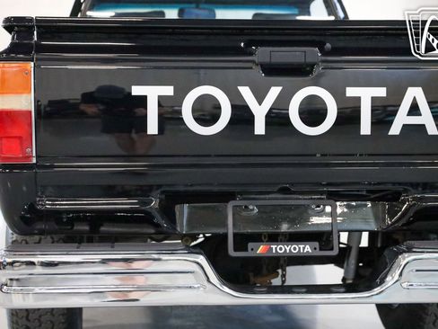 Used 1987 Toyota Pickup 2WD Regular Cab image 34