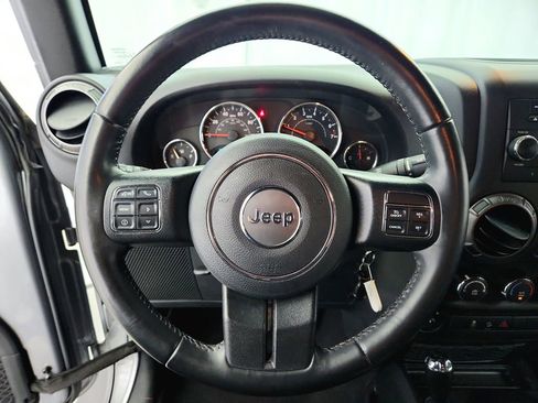 Used 2018 Jeep Wrangler Unlimited Sport S AWD/4WD image 13