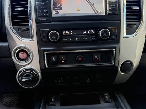 Used 2017 Nissan Titan SV image 25