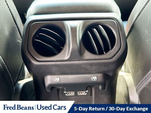 Used 2022 Jeep Wrangler Unlimited Sahara w/ Cold Weather Group AWD/4WD image 28