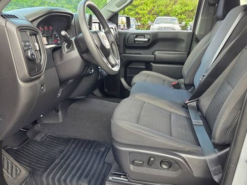 Used 2024 Chevrolet Silverado 1500 Custom RWD image 9