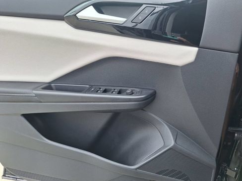 New 2026 Volkswagen Taos S FWD image 20