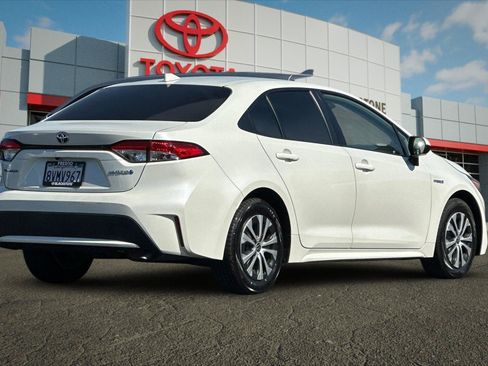 Certified 2021 Toyota Corolla LE w/ Carpet Mat Package (TMS) FWD image 3