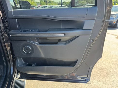 Used 2022 Ford Expedition Max XLT AWD/4WD image 27