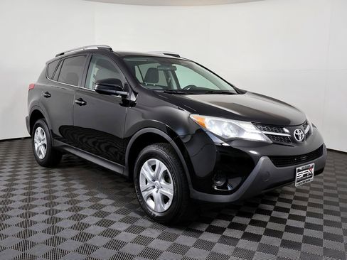 Used 2013 Toyota RAV4 LE image 6