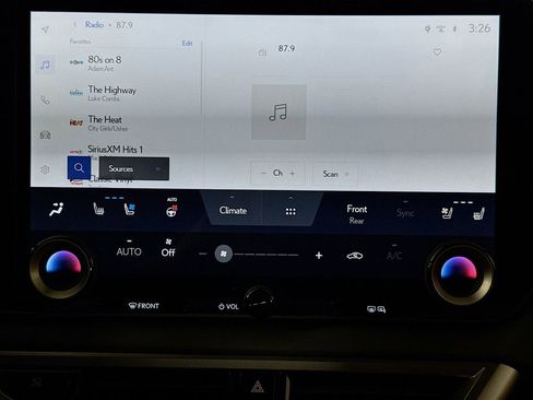 Used 2025 Lexus RX 350 Premium w/ Accessory Package (Z1) FWD image 15