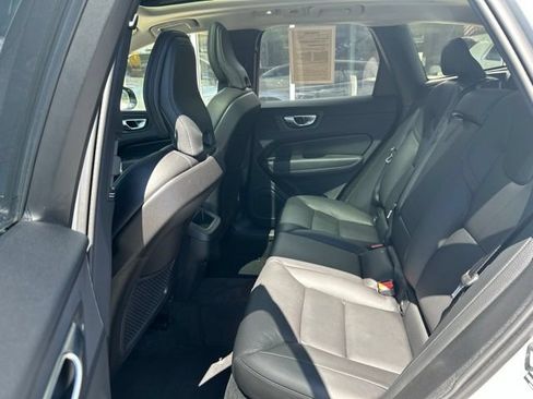 Certified 2025 Volvo XC60 B5 Plus AWD/4WD image 17
