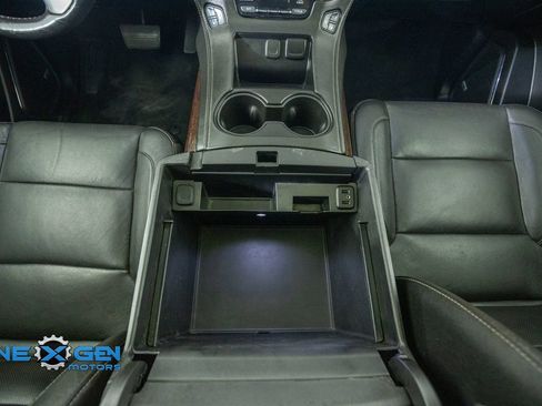 Used 2020 GMC Yukon SLT AWD/4WD image 34