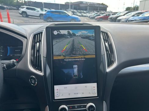 Used 2024 Ford Edge SEL AWD/4WD image 19