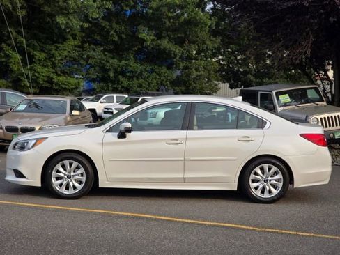 Used 2017 Subaru Legacy 2.5i Premium image 4