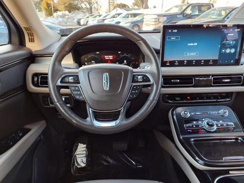 Certified 2022 Lincoln Nautilus AWD w/ Premium Package image 15