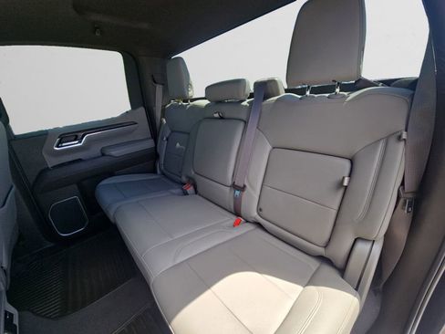 Used 2023 GMC Sierra 1500 SLT AWD/4WD image 14