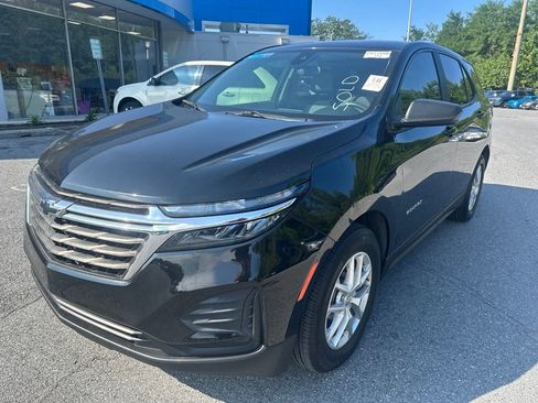 Used 2024 Chevrolet Equinox LS w/ LS Convenience Package FWD image 1