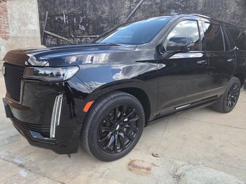 Used 2023 Cadillac Escalade Sport Platinum w/ LPO, ONYX Package image 1