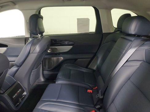 New 2025 Lincoln Nautilus Reserve image 10