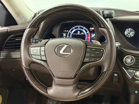 Used 2018 Lexus LS 500 AWD w/ Interior Upgrade Package image 24