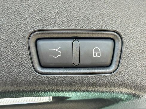 Used 2023 Maserati Grecale Modena AWD/4WD image 12